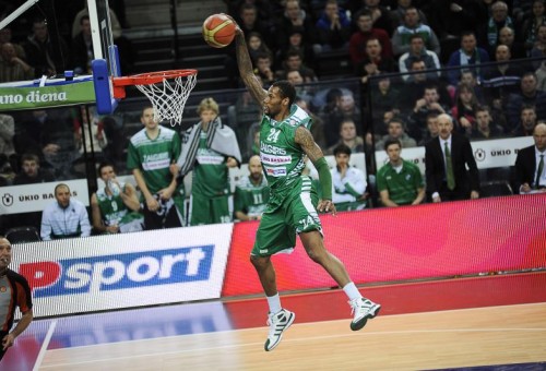 Be įtampos: „Žalgiris“ ant menčių paguldė Estijos čempionus