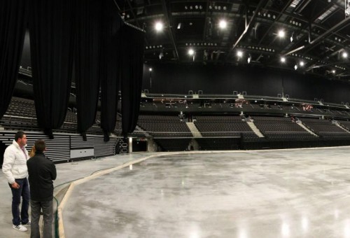 „Žalgirio” arena per naktį virto ledo rūmais